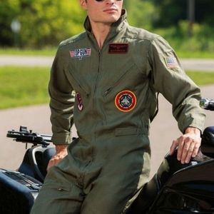Top Gun costume